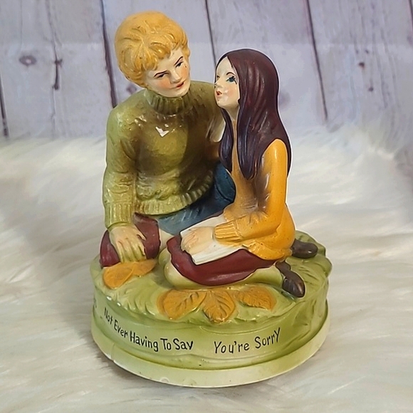 Vintage 70s Ceramic Couple Wind Up Music Playing Shelf Decor Japanese MCM 6.5" - Picture 3 of 17